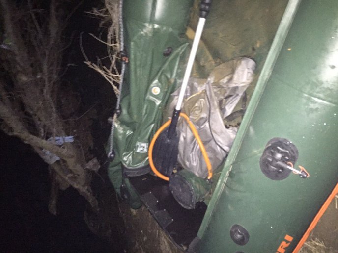 На Берегівщині нелегали на гумовому човні намагались дістатись кордону – 04