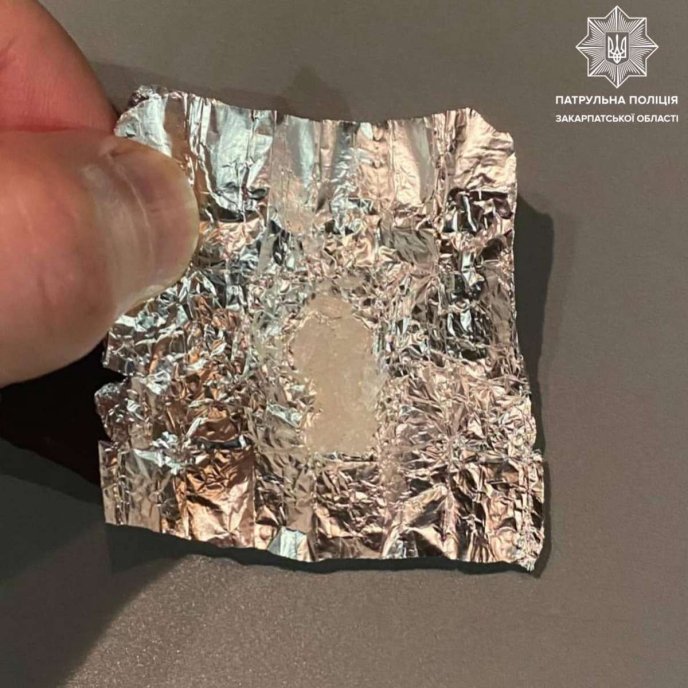 Патрульна поліція Закарпаття виявила заборонені речовини у 6 громадян – 04