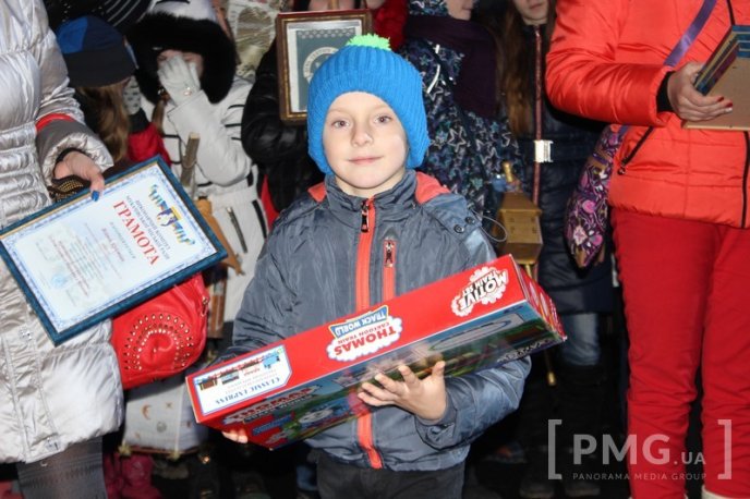 Яскраве святкування Дня святого Мартина у Мукачеві: парад ліхтариків, лицарські бої та вогняне шоу – 82 Яскраве святкування Дня святого Мартина у Мукачеві: парад ліхтариків, лицарські бої та вогняне шоу – 82