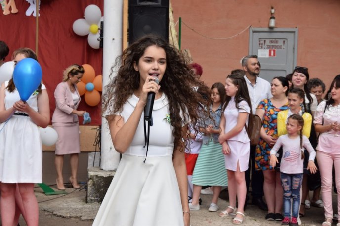 У школах Мукачева пролунав останній дзвінок – 64