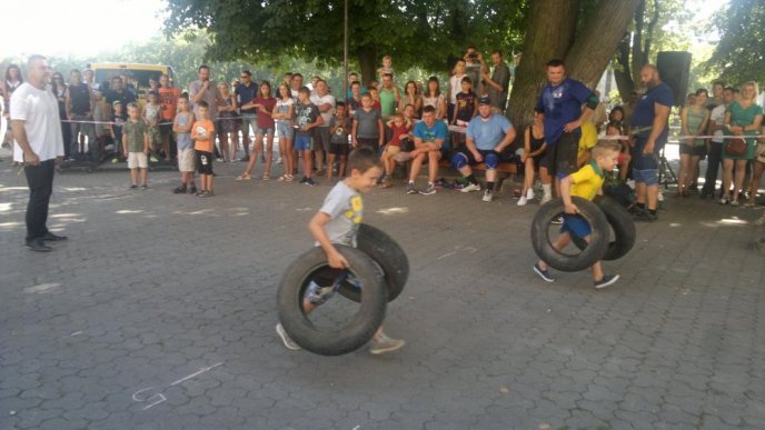 На Закарпатті відбувся турнір серед стронгменів "Карпатський медвідь" – 09