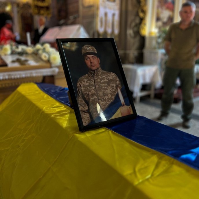 Мукачево провело в останню путь полеглого воїна – 01 Мукачево провело в останню путь полеглого воїна – 01