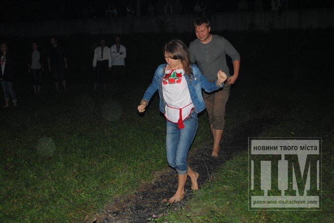 Завершилась сьогоднішня святкова програма у Мукачеві вуглеходінням (ФОТОРЕПОРТАЖ) – 13