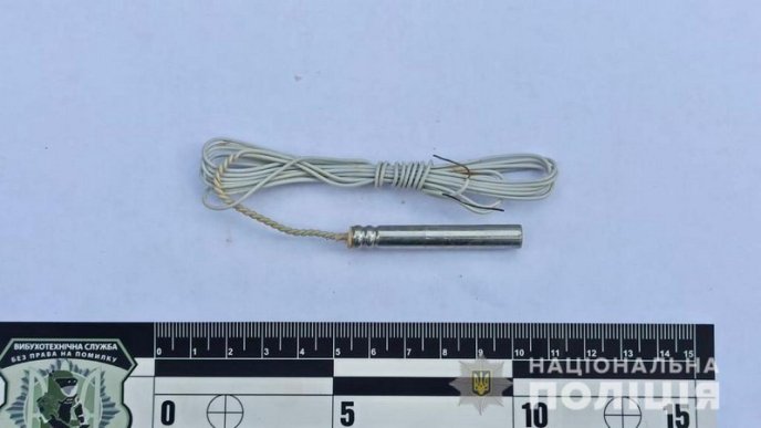 В Ужгороді чоловік переховував арсенал небезпечної зброї – 01