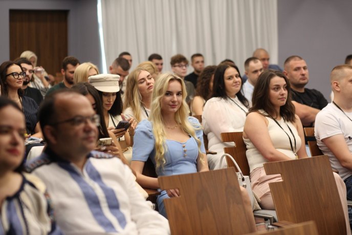 На Закарпатті триває «Форум успішних людей» – 13