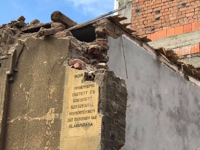 В обласному центрі знесли стіни унікального історичного будинку – 05 В обласному центрі знесли стіни унікального історичного будинку – 05