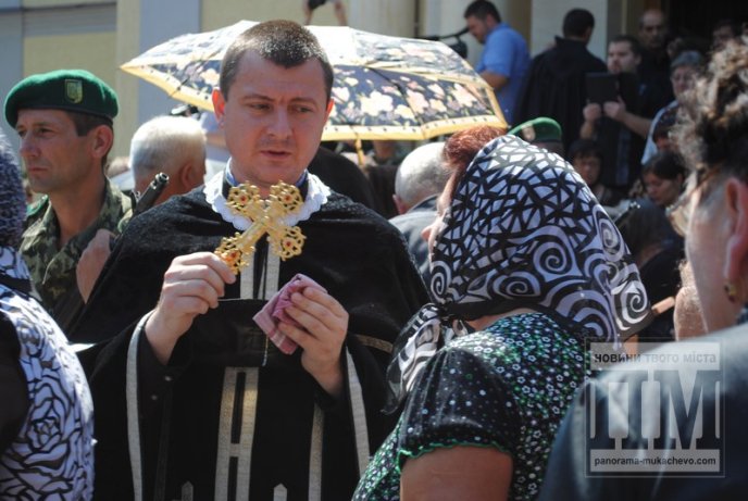 "Герої не вмирають!"У Мукачеві попрощалися з Вільгельмом Штольцелем, полеглим під Зеленопіллям (ФОТО) – 08