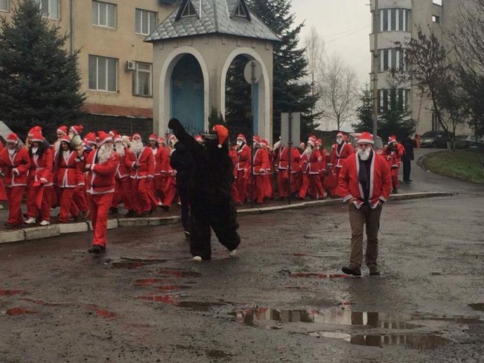 У Перечині стартував парад Миколайчиків – 04 У Перечині стартував парад Миколайчиків – 04