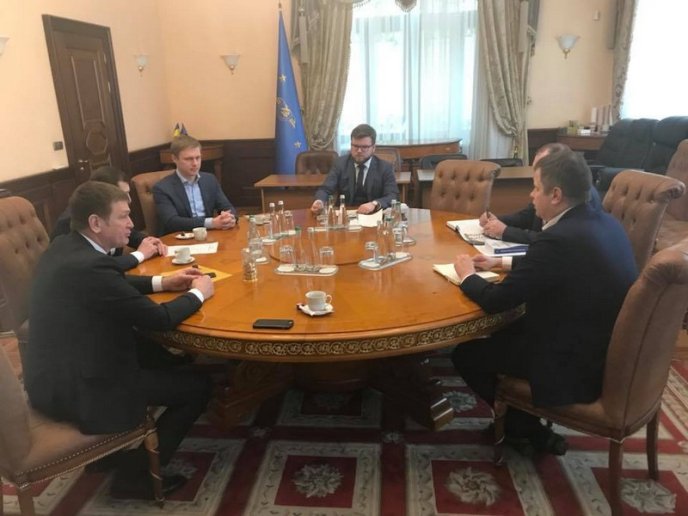 Інфраструктурні проекти для області обговорили з в. о.керівника "Укрзалізниці" народні депутати від Закарпаття – 02