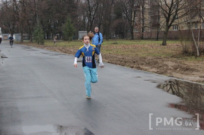 У мукачівському Парку Перемоги відбувся "Забіг закоханих" – 03