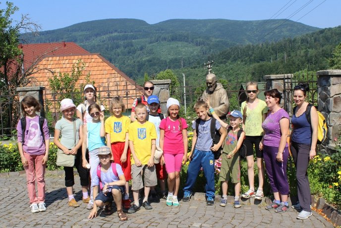 Мукачівські орієнтувальники влаштували гірський похід на Середній Верх – 08