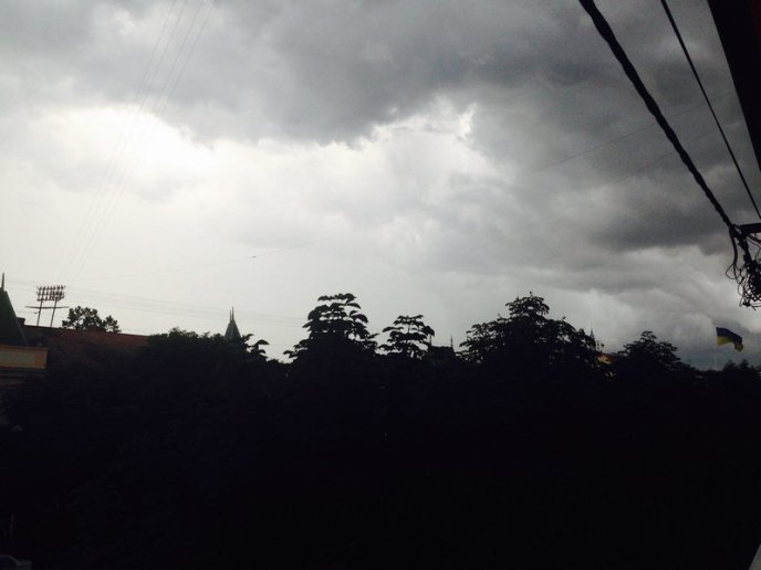 Мукачевом пройшовся проливний дощ – 01