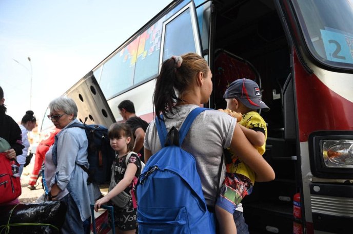 Закарпаття зустріло черговий евакуаційний потяг – 06