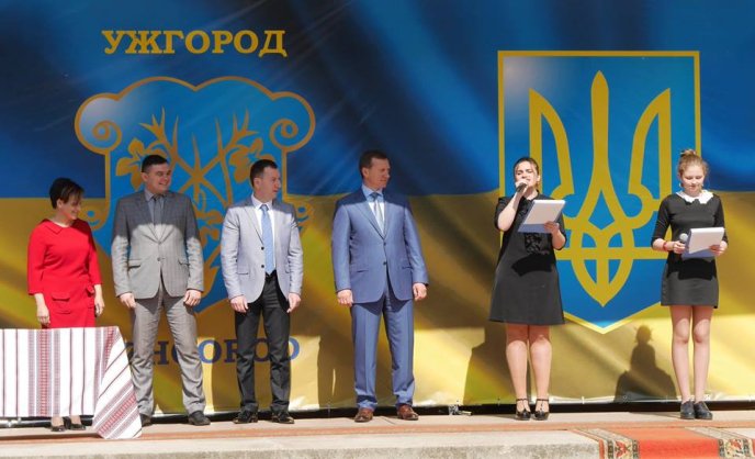 Загальноміський парад випускників відбувся і в Ужгороді – 07