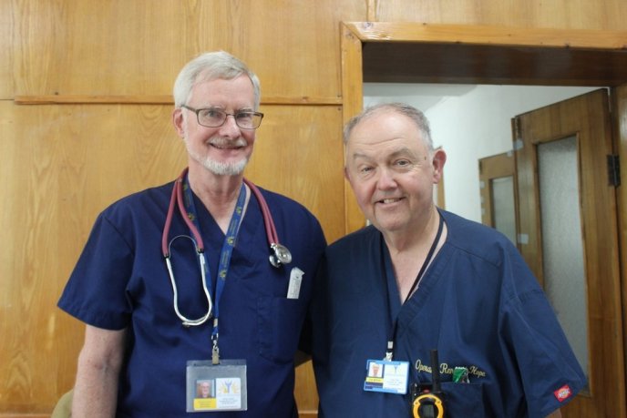 Робити добро – це просто: як лікарі зі США завітали в Мукачево – 01