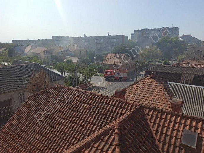 В одному із мікрорайонів Мукачева спалахнула пожежа – 01