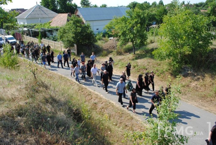 На Мукачівщині попрощались з бійцем "Правого сектору", який загинув у зоні АТО – 20