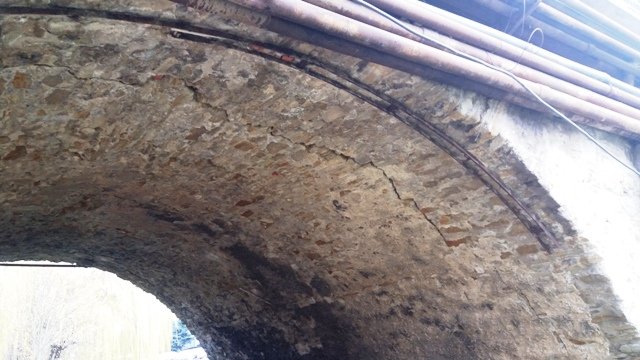 У Берегові тріснула конструкція мосту через канал Верке – 06