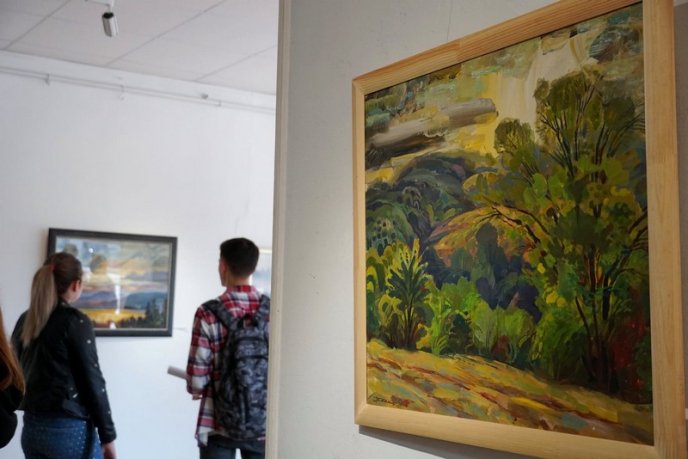 В Ужгороді відкрили виставку відомого закарпатського художника – 03