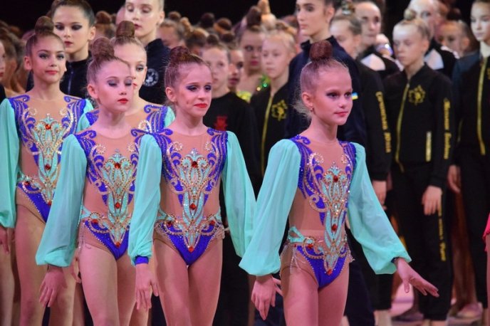 Чемпіонат України з художньої гімнастики проходить в Ужгороді – 07