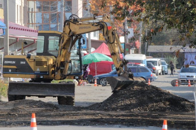 Вулицю у мікрорайоні Росвигово, через жахливий стан якої з неї вже навіть сміялись, таки відремонтують – 01
