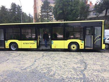 Для Ужгорода закупили 10 сучасних автобусів – 03