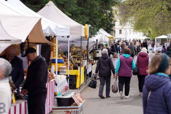 В Ужгороді стартував Великодній ярмарок, який триватиме 3 дні – 04