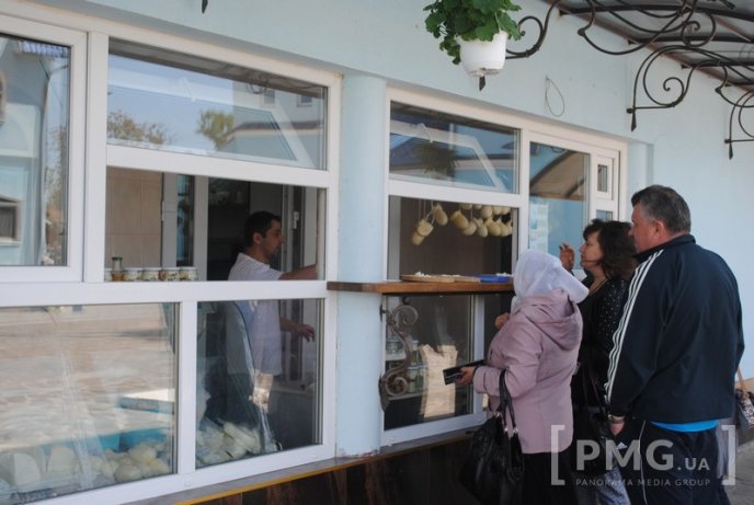 У Ракошині виготовляють сир за справжніми європейськими рецептами – 01 У Ракошині виготовляють сир за справжніми європейськими рецептами – 01