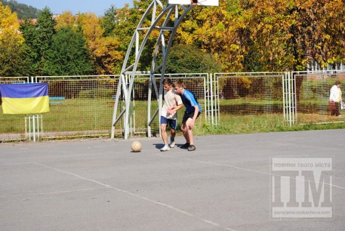 У Мукачеві відбувся благодійний міні-футбольний турнір (ФОТО) – 01