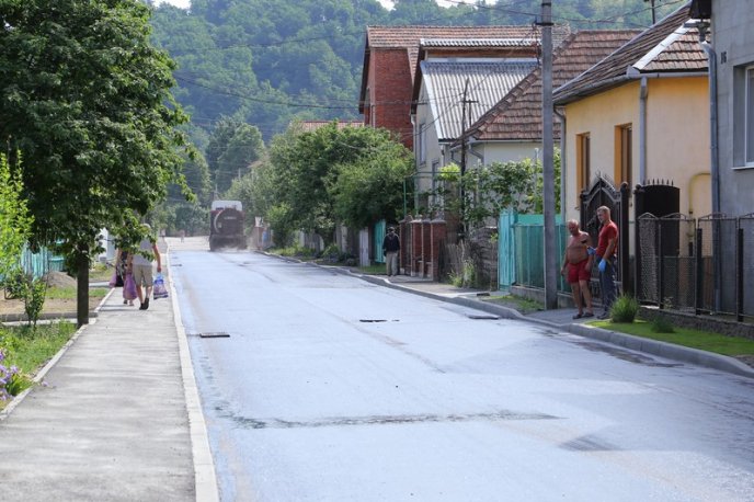 У Мукачеві завершують капремонт однієї з вулиць – 05