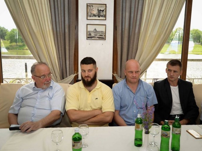 Роль громадських організацій в консолідації українського суспільства обговорювали в Мукачеві – 52