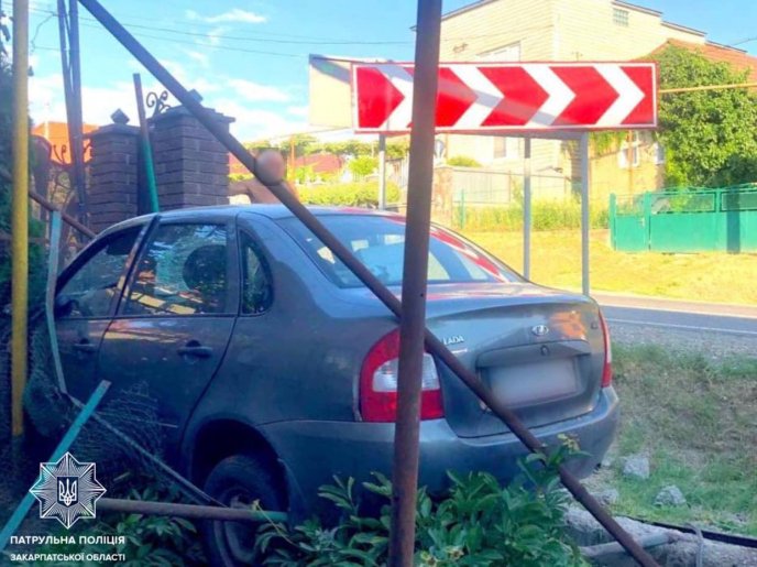 П’яний водій скоїв аварію на Закарпатті – 01