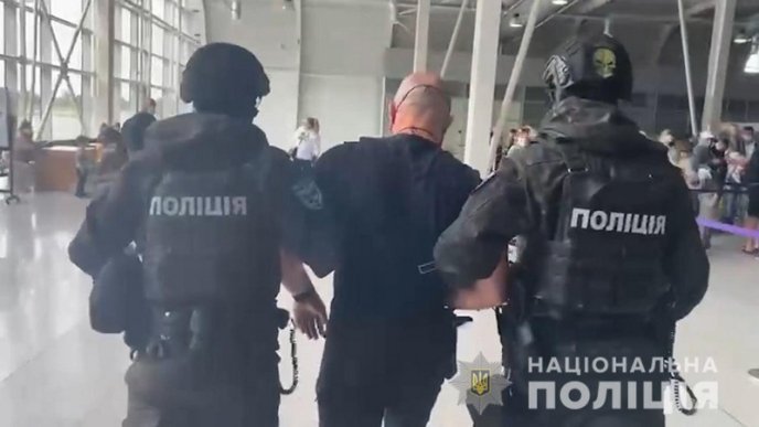 Гучна спецоперація: оприлюднено відео затримання мукачівської злочинної організації – 06