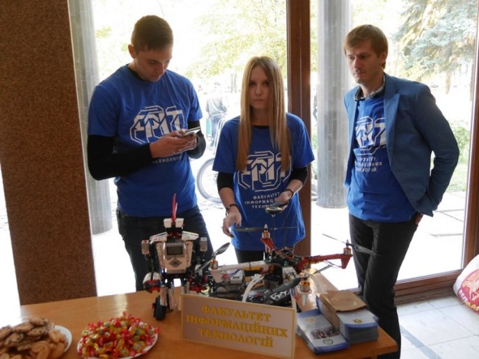 В УжНУ влаштували «День відкритих дверей» – 16