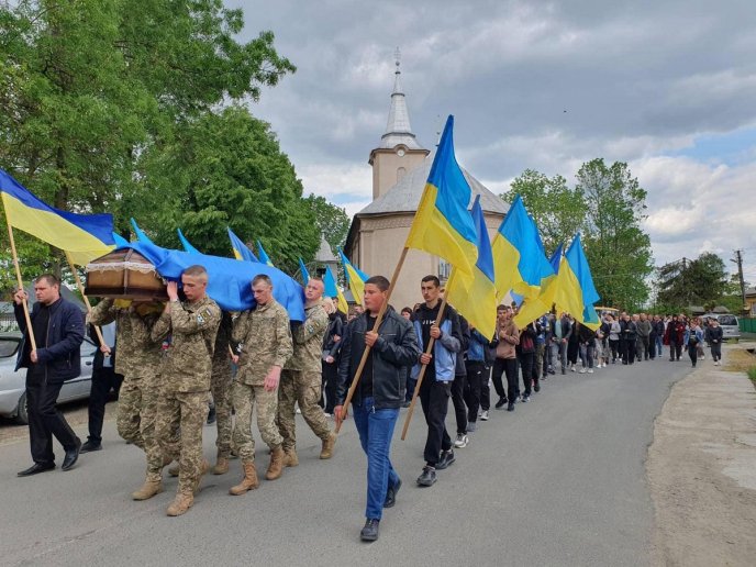 Поховали закарпатця, який загинув у важких боях на Донеччині – 01