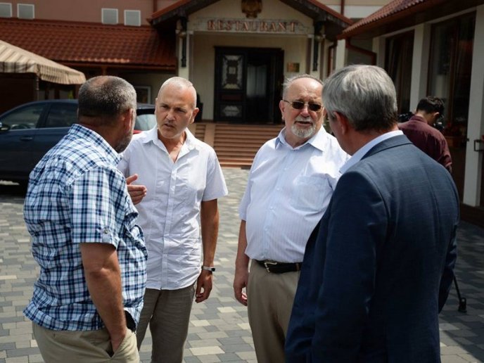 Роль громадських організацій в консолідації українського суспільства обговорювали в Мукачеві – 47