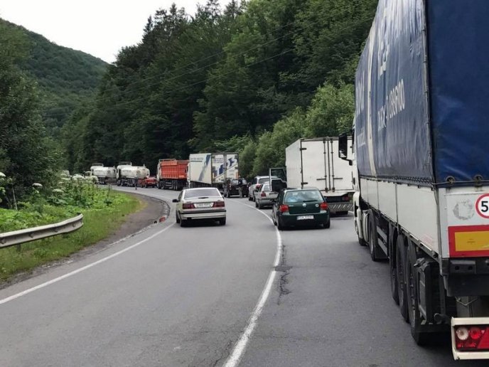 На трасі "Київ-Чоп" трапилася ДТП – 09 На трасі "Київ-Чоп" трапилася ДТП – 09