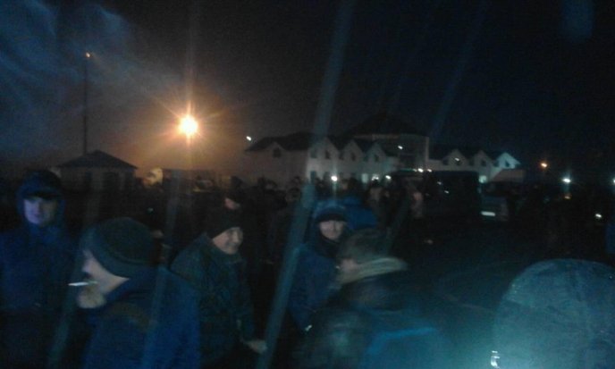 "Пересічники" блокували КПП "Тиса" на україно-угорському кордоні – 03