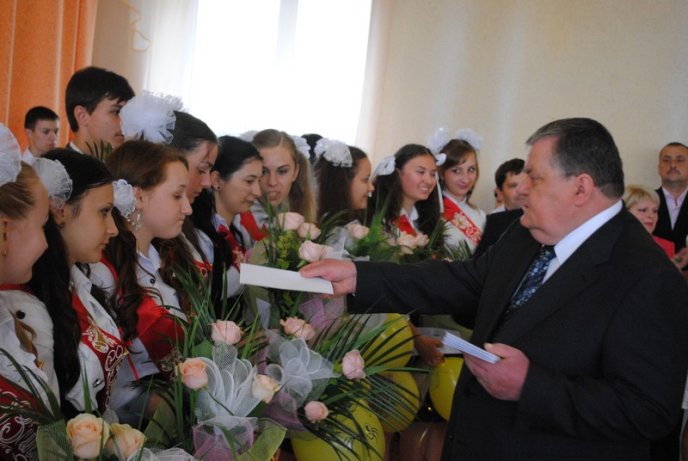 Останній дзвоник в Чинадієві: як це було (ФОТОРЕПОРТАЖ) – 04