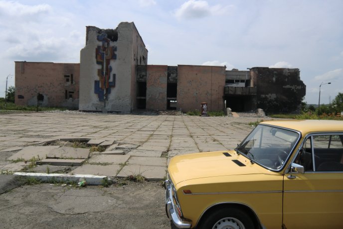 Поліція в Ужгороді розшукала викрадене авто, яке відбирали у власника сепаратисти, росіяни та закарпатці – 03