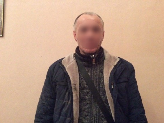 Поліція Мукачева затримала наркоділка, який продавав опіум – 02