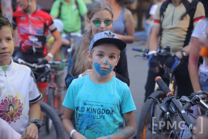 Миттєвості велозаїзду у Мукачеві: фоторепортаж із "Літньої зустрічі цімборів" – 45