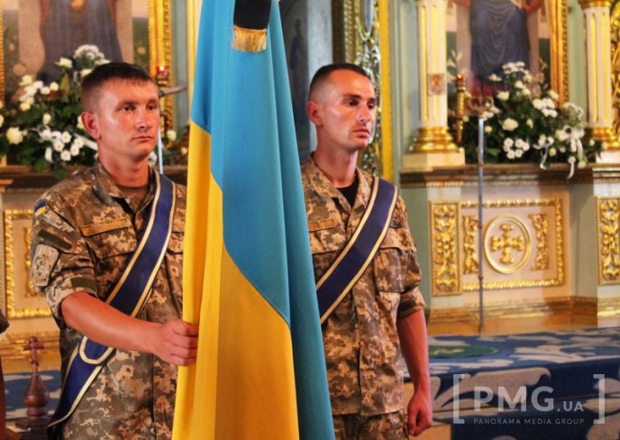 У Мукачеві попрощались з бійцем 128-ї бригади Олександром Павлюком – 09