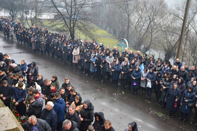 На Закарпатті попрощались із командиром протитанкового взводу Миколою Яремою – 03