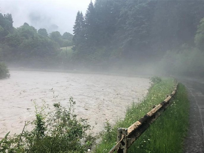 Закарпаття підтоплює: краян попереджають про небезпеку – 01 Закарпаття підтоплює: краян попереджають про небезпеку – 01