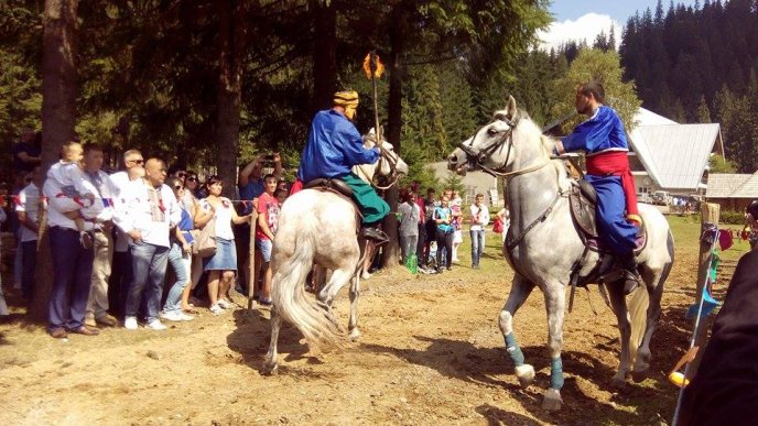 На Синевирі виступив Луганський козачий кінний театр – 15