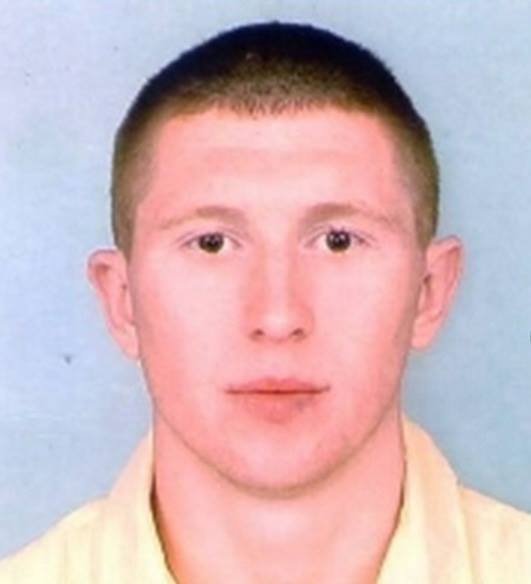 Поліція опублікувала фото чоловіка, якого підозрюють у вбивстві батьків – 01 Поліція опублікувала фото чоловіка, якого підозрюють у вбивстві батьків – 01