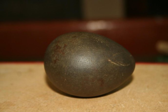 На Іршавщині діти знайшли давнє "кам’яне" яйце, яке передадуть в місцевий історичний музей – 01 На Іршавщині діти знайшли давнє "кам’яне" яйце, яке передадуть в місцевий історичний музей – 01