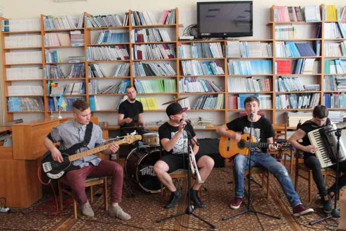 Гостем перших "Літературних гарадичів" став фронтмен відомого закарпатського гурту – 09