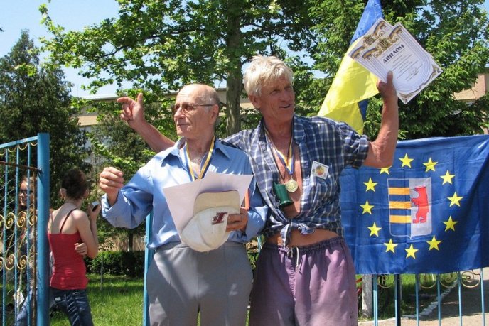 Петро Назаренко, знана у краї людина, відзначив своє 75-річчя (ФОТО) – 09